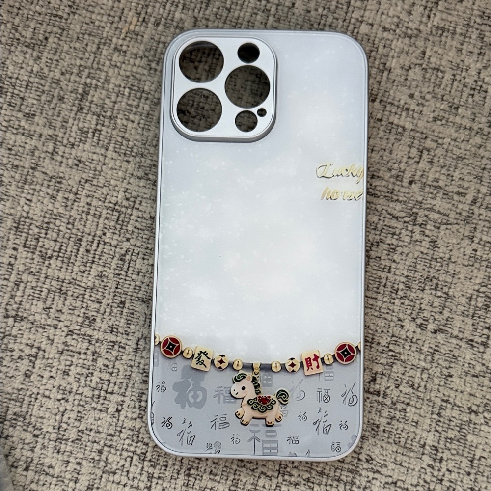 🆕 Stylish White Phone 16 pro max Case with design